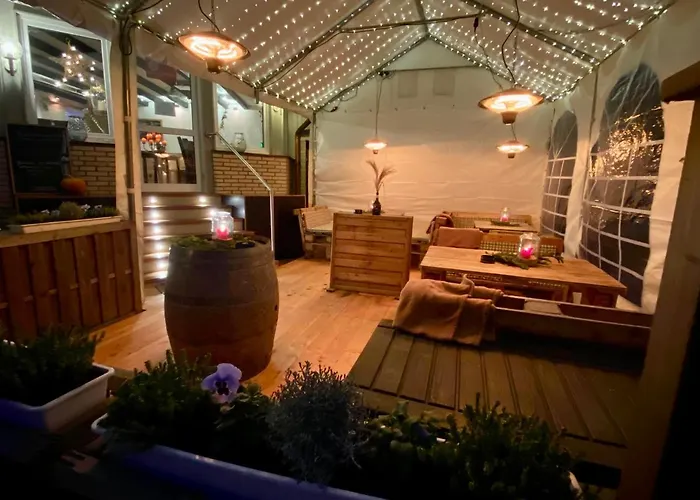 & Restaurant Bienefeld 科尔申布罗赫